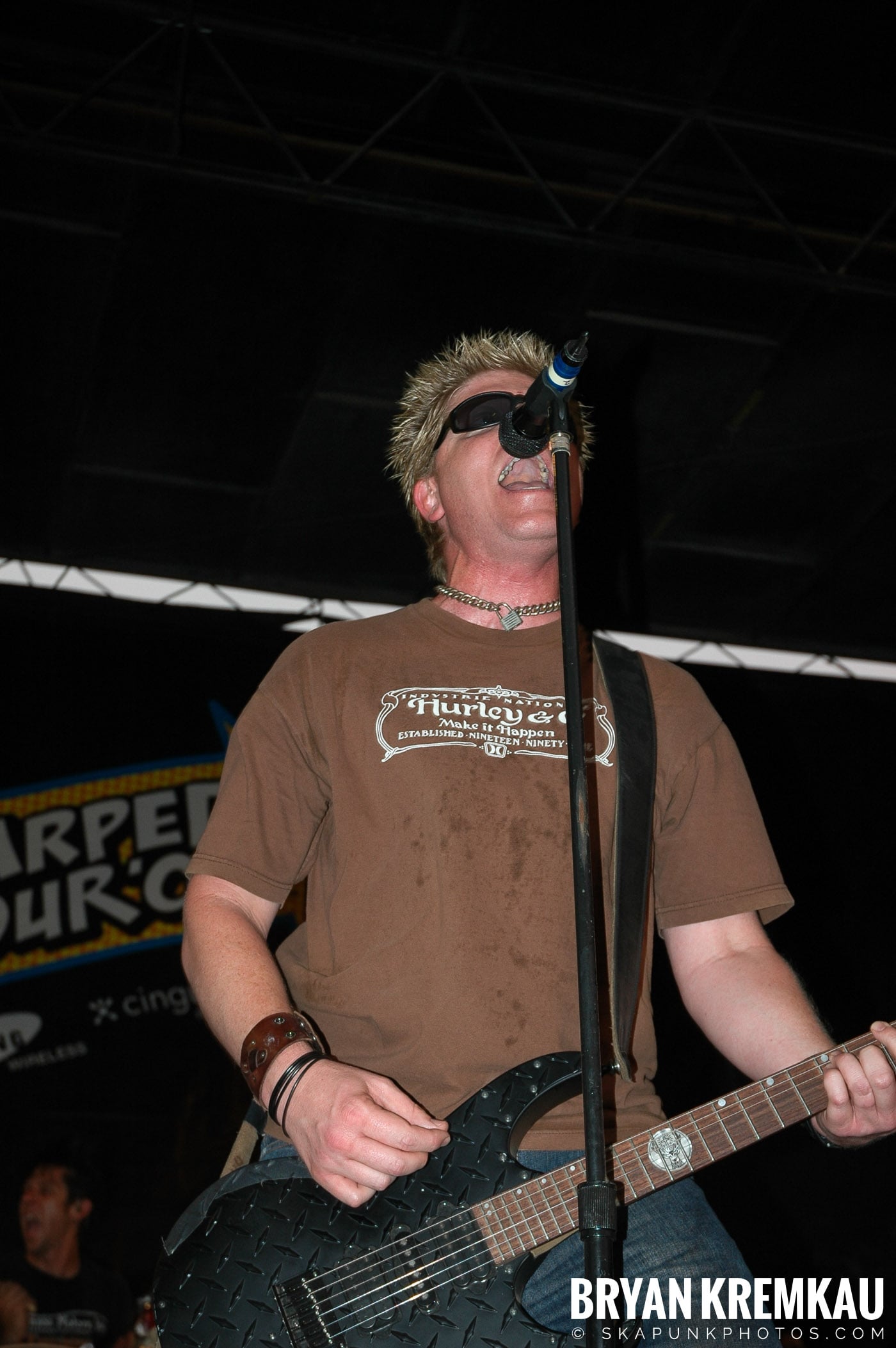 The Offspring @ Warped Tour 05, NYC - 8.12.05 (2)