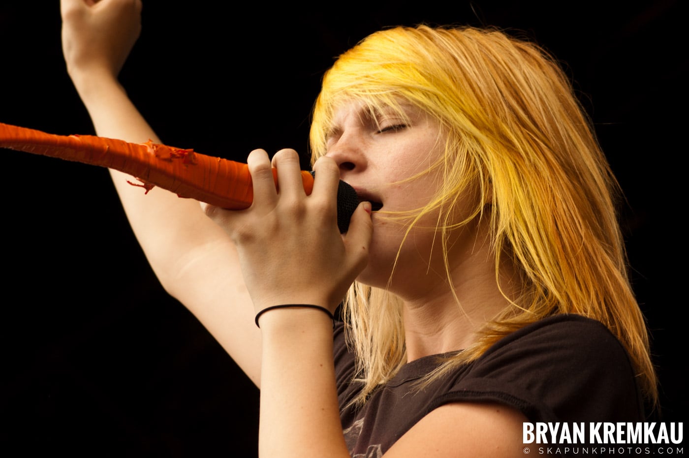 Paramore @ Warped Tour 2007, Scranton PA - 7.26.07 (5)