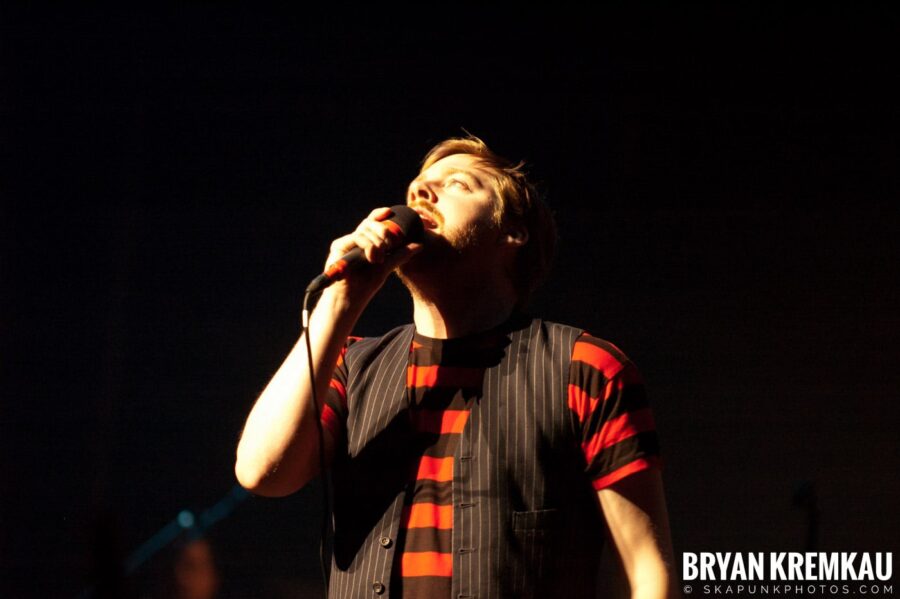 Kaiser Chiefs @ Beacon Theater, NYC - 9.30.07 (17)