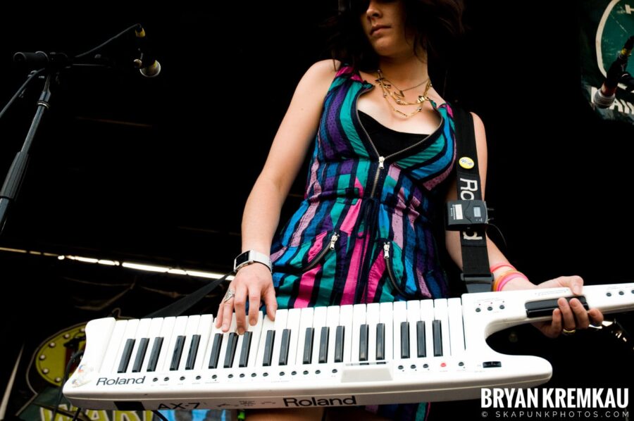 Cobra Starship @ Warped Tour 08, Scranton PA - 7.27.08 (3)