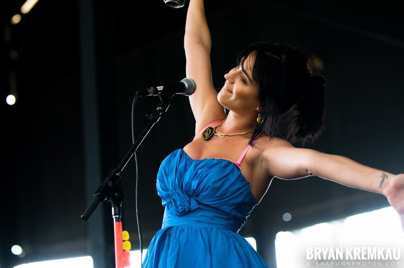 Katy Perry @ Warped Tour, Scranton PA - 7.27.08 (8)