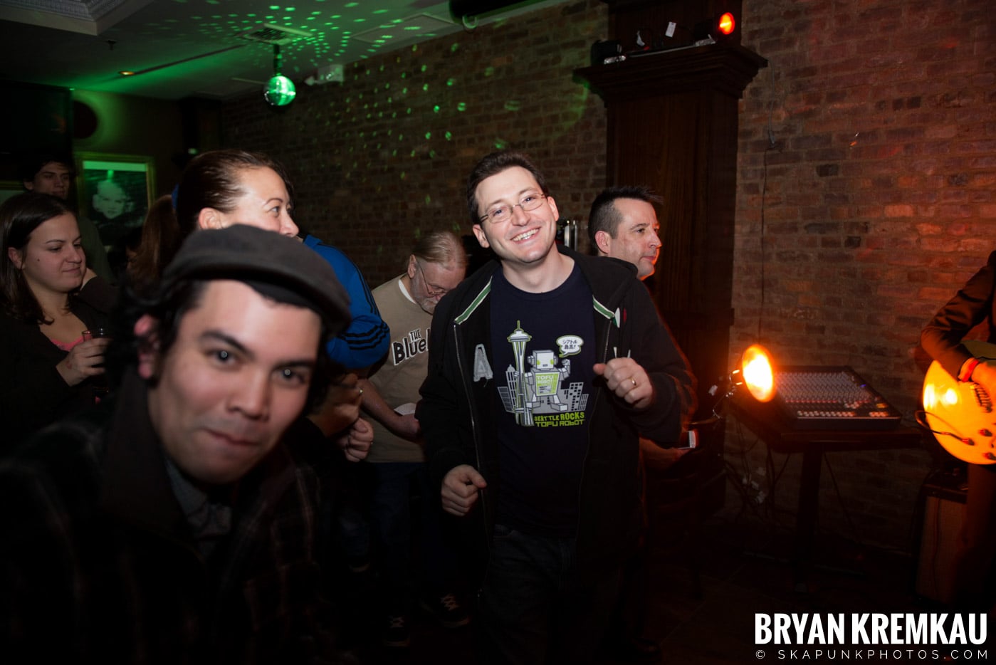 The Scofflaws @ Characters (Electric Avenue), NYC – 1.19.13 (20)