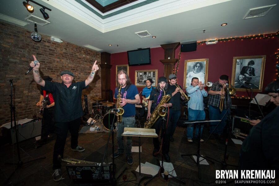 Pete Porker with The Pandemics @ Characters, NYC - 1.3.15 (25)