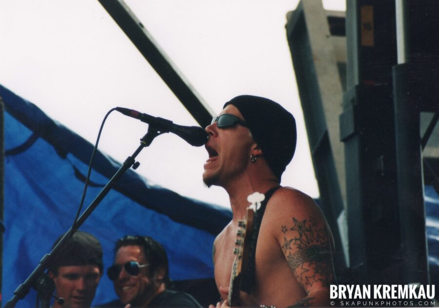 Fenix TX @ Vans Warped Tour, Randall's Island, NYC - 8.4.01 (3)