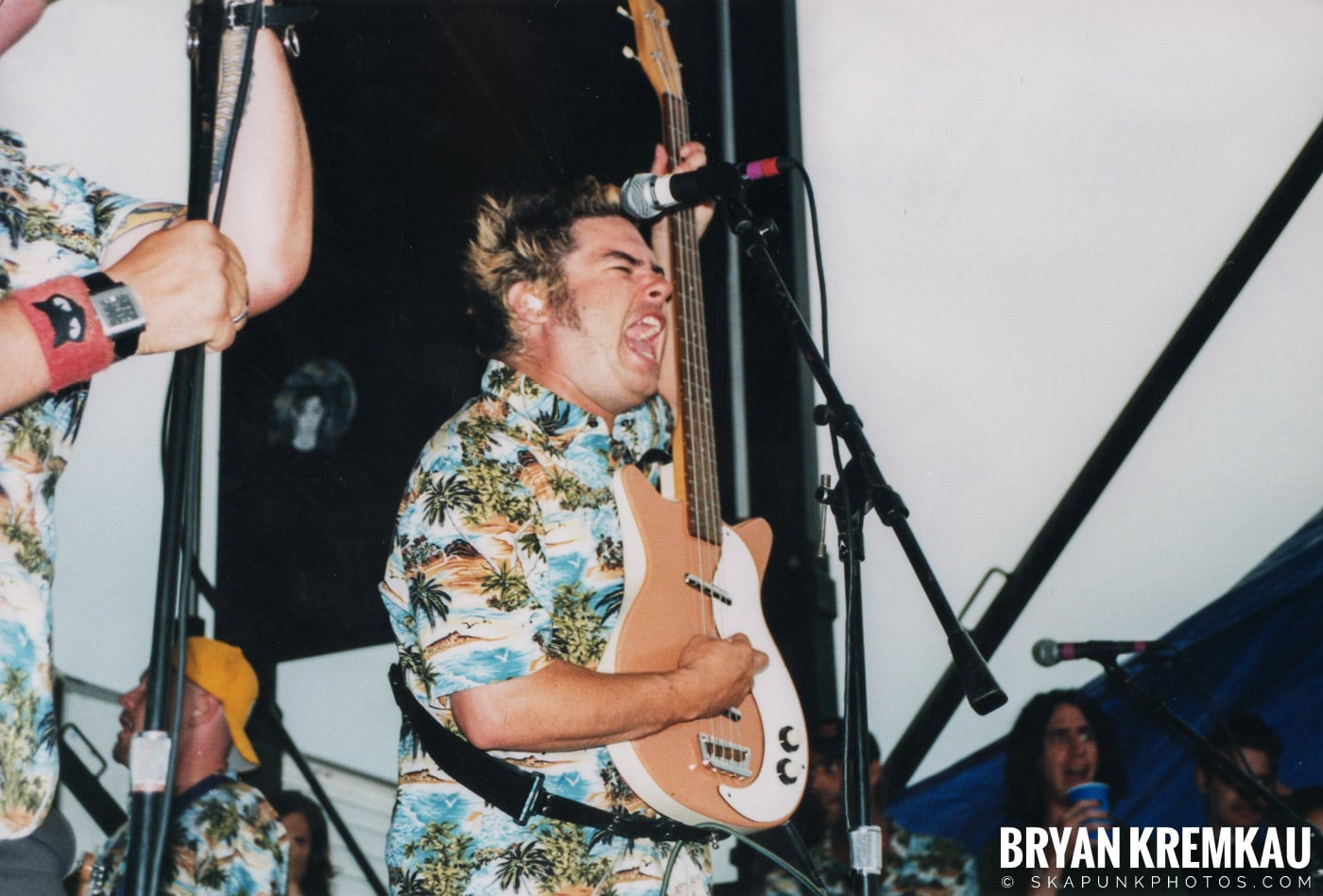 Me First and The Gimme Gimmes @ Vans Warped Tour, Randall's Island, NYC - 8.4.01 (2)
