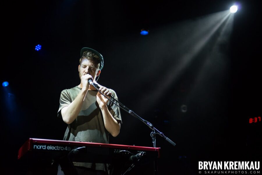 Andrew Belle @ Playstation Theater, NYC - 3.15.18 (32)