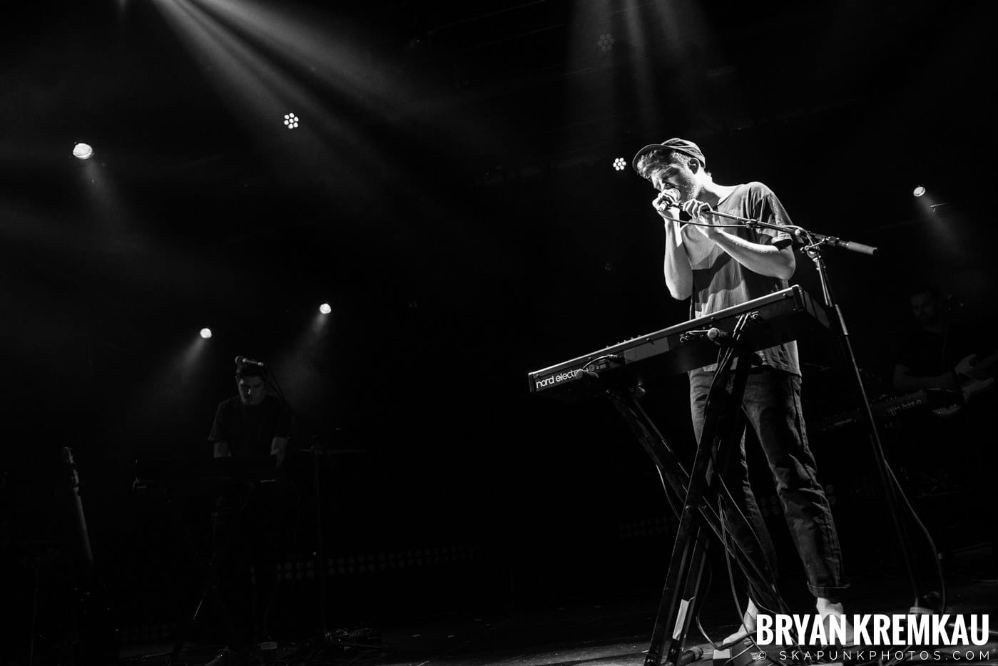 Andrew Belle @ Playstation Theater, NYC - 3.15.18 (31)